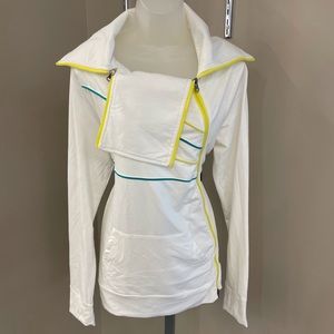 Venus jacket size Large